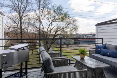 The Traveller - Rooftop & 7 Mins To Broadway Villa Nashville Exterior photo